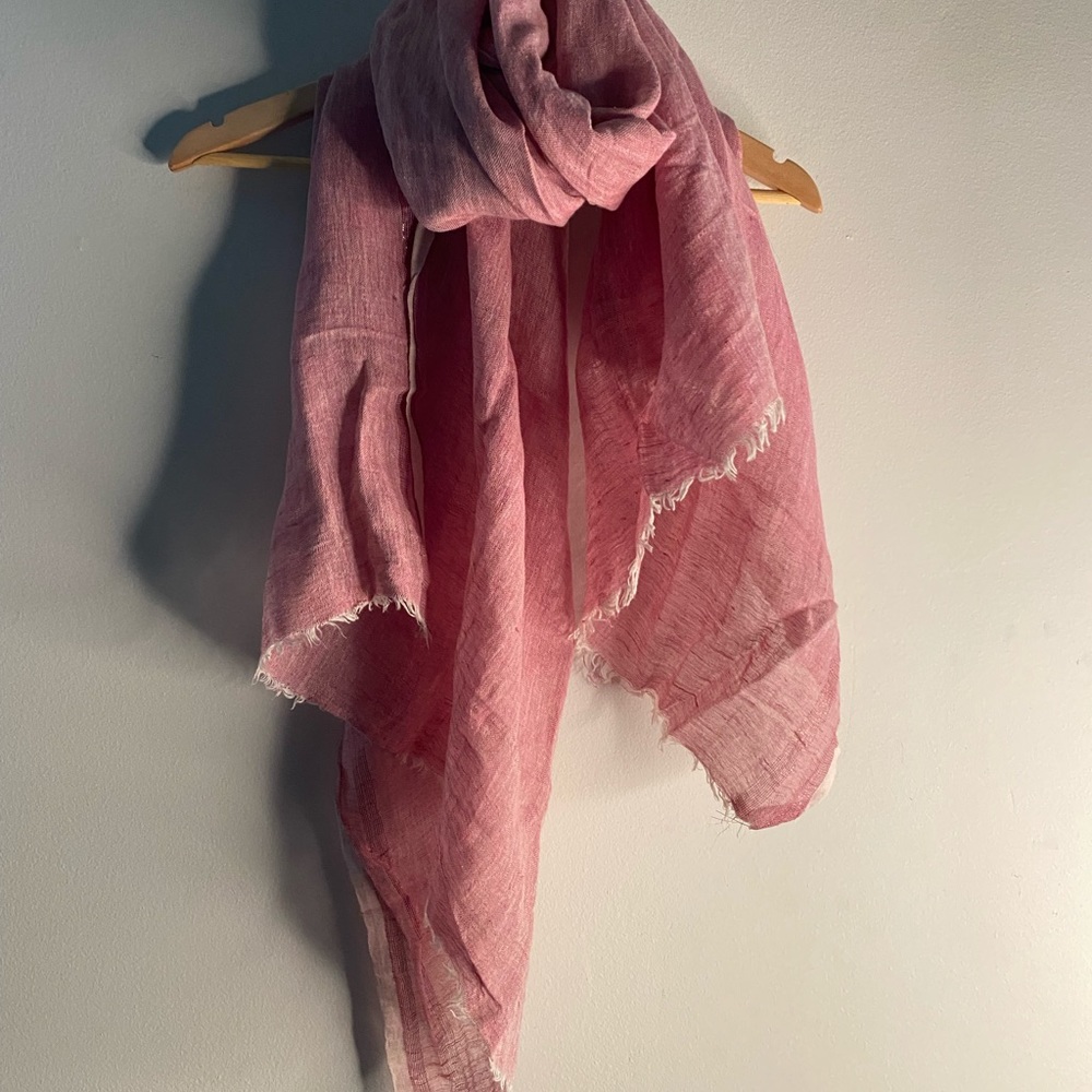Handloomed red/white linen and lurex scarf!